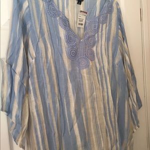 Women’s 2X top